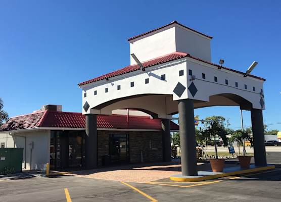 Days Inn by Wyndham Fort Myers 1