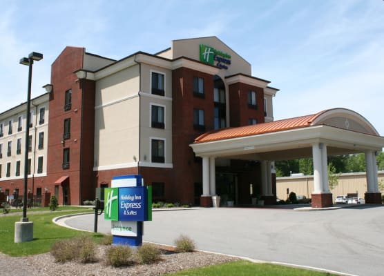 Holiday Inn Express & Suites ROCKINGHAM by IHG 1