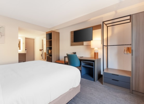 Comfort Inn & Suites Beaver Dam 1