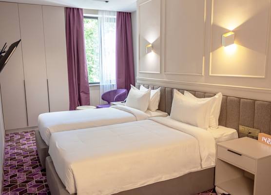 Orient Hotel Bishkek 1
