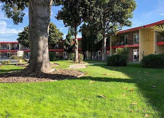 Garden Inn & Suites Oakland Airport 1