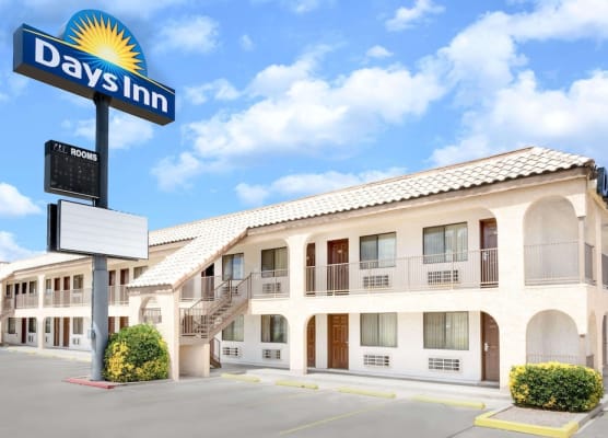 Days Inn by Wyndham Kingman East 1
