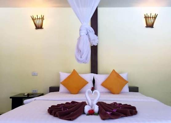 Long Beach Chalet 1