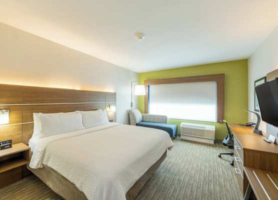 Holiday Inn Express & Suites LINDALE - TYLER by IHG 1