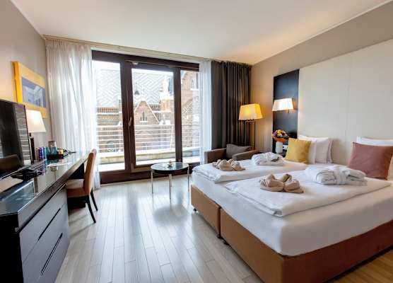 Lion's Garden Hotel 1