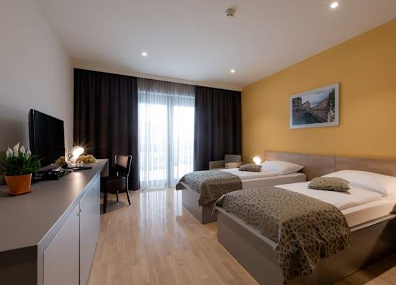 Hotel Florjančkov Hram 1