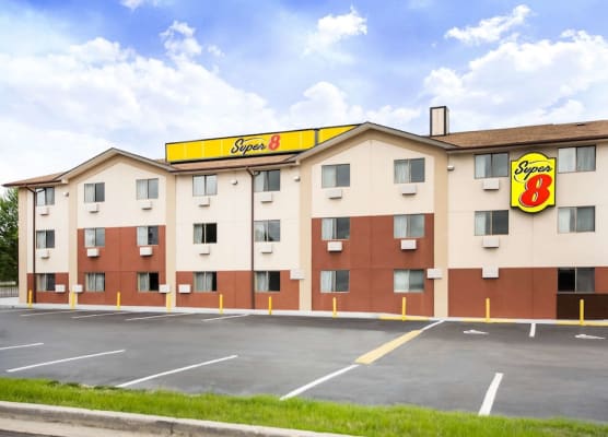 Super 8 by Wyndham Chester/Richmond Area 1
