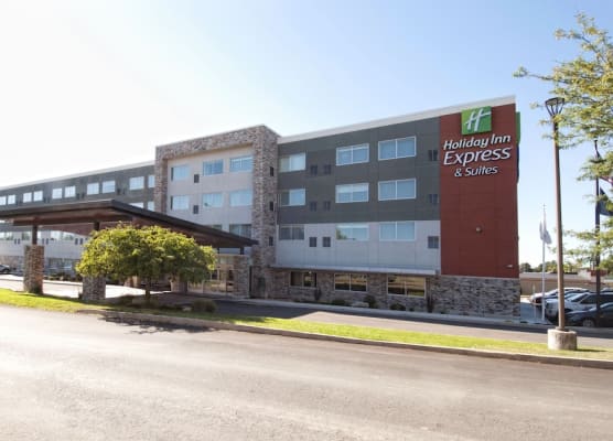 Holiday Inn Express & Suites JOHNSTOWN by IHG 1