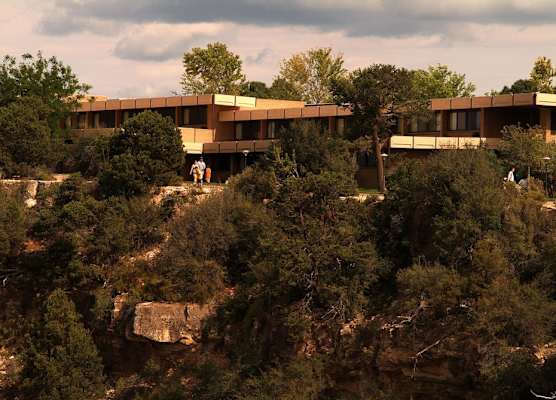 Thunderbird Lodge - Inside the Park 1