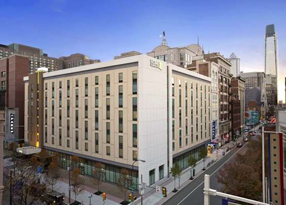Home2 Suites by Hilton Philadelphia Convention Center 1