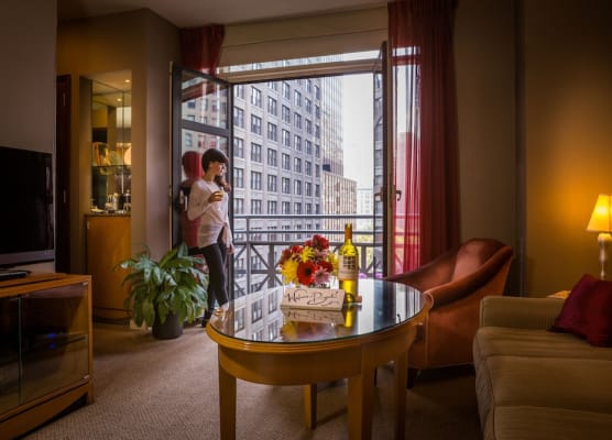 Hotel Giraffe by Library Hotel Collection 1
