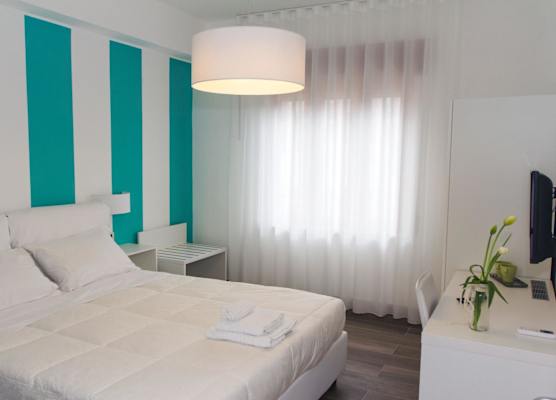 Sea Room Sorrento 1