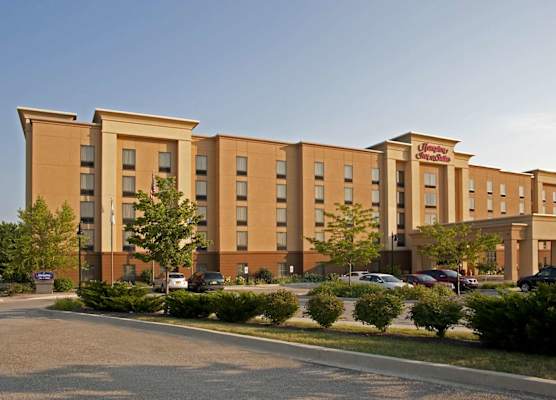 Hampton Inn & Suites Bloomington-Normal 1