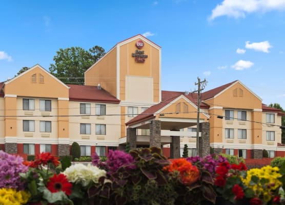 Best Western Plus Huntersville 1