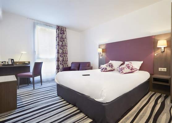 Kyriad Saint Quentin en Yvelines - Montigny 1