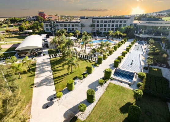 La Finca Resort 1