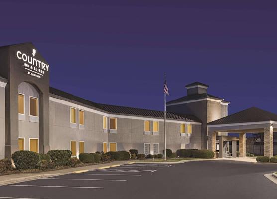 Country Inn & Suites by Radisson, Dunn I-95 1