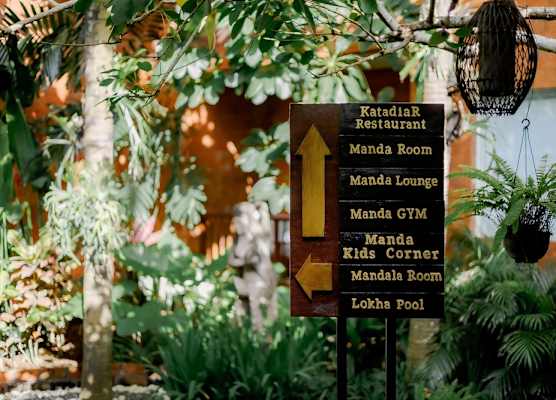 Fourteen Roses Boutique Hotel, Kuta 1