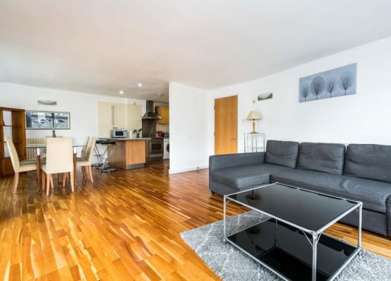Superfast Broadband 2BD City Flat Farringdon 1