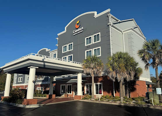 Comfort Inn & Suites North Charleston - Northwoods 1