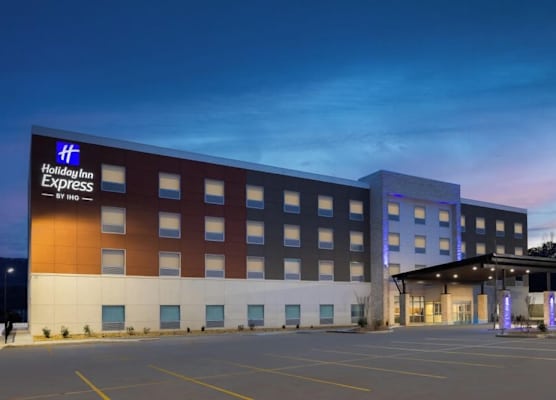 Holiday Inn Express & Suites Huntsville Northeast by IHG 1