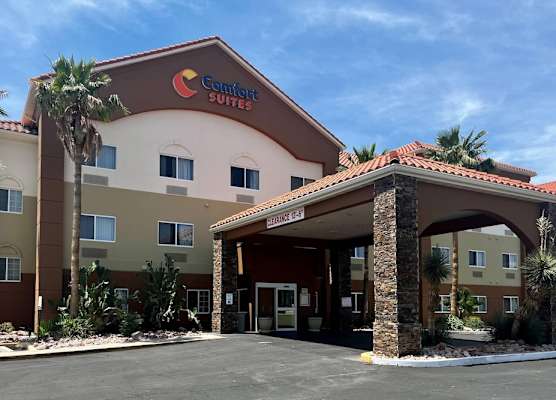 Comfort Suites Peoria Sports Complex 1