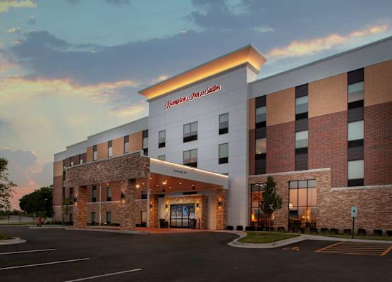Hampton Inn & Suites Chicago-Burr Ridge 1