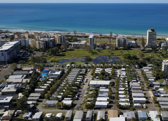Alex Beach Cabins and Tourist Park 1