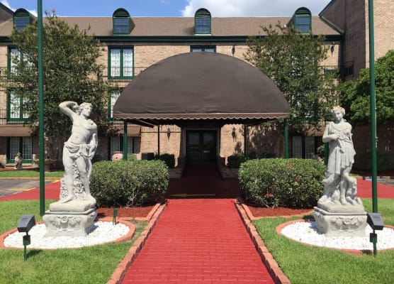Royal Suites Baton Rouge near LSU and Airport 1