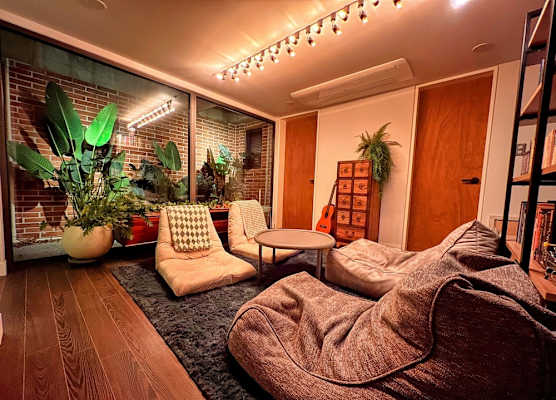 HHZib, homestay on a hill in the heart of Seoul - 'BEST SEOUL STAY 2024-25' by Seoul 1