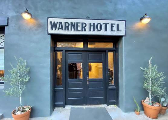 Warner Hotel 1