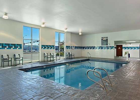 Oxford Suites Yakima 1