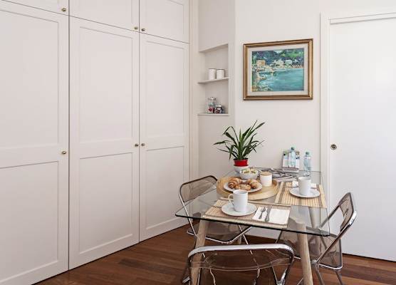 Elegant Studio in the City Center by Wonderful Italy 1