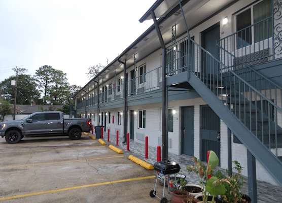 Southmore Boulevard Motel 1