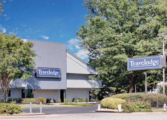 Travelodge by Wyndham College Park 1
