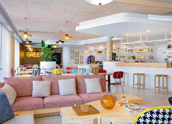 greet hotel Salon de Provence 1