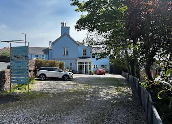 amber house hotel 1