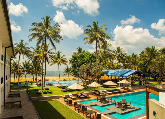 Camelot Beach Hotel 1