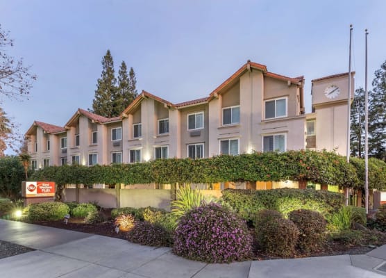 Best Western Plus Airport Plaza 1