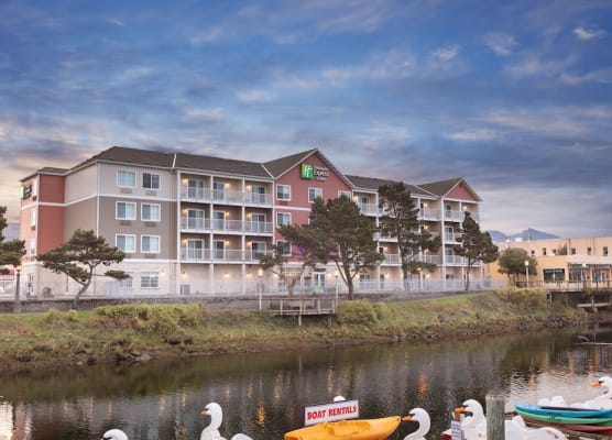 Holiday Inn Express & Suites SEASIDE-CONVENTION CENTER by IHG 1