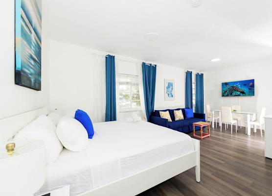 Collins Beach Apartments 1