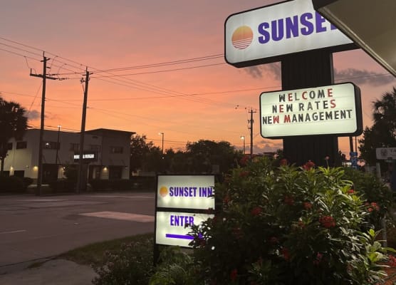 Sunset Inn 1