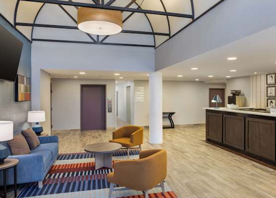 Lake Norman Inn and Suites 1