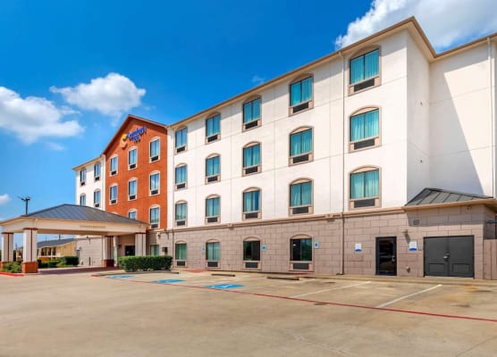 Comfort Inn Near UNT 1