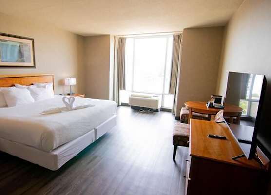 The Falls Hotel & Inn 1