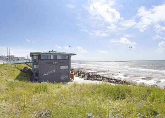 Beachhouse Hotel 1