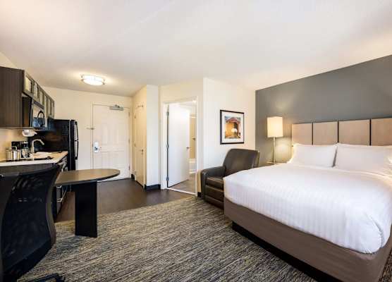 Sonesta Simply Suites Atlanta Gwinnett Place 1