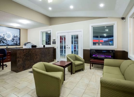 Super 8 by Wyndham Smoky Lake 1