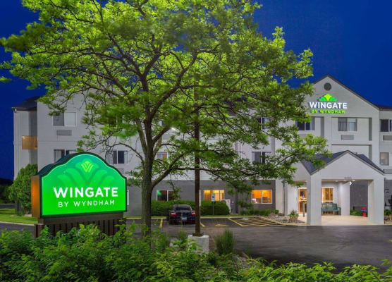 Wingate by Wyndham Gurnee 1