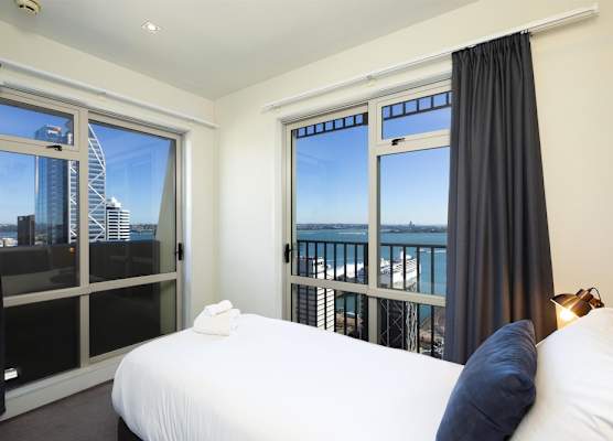 Auckland Harbour Suites 1